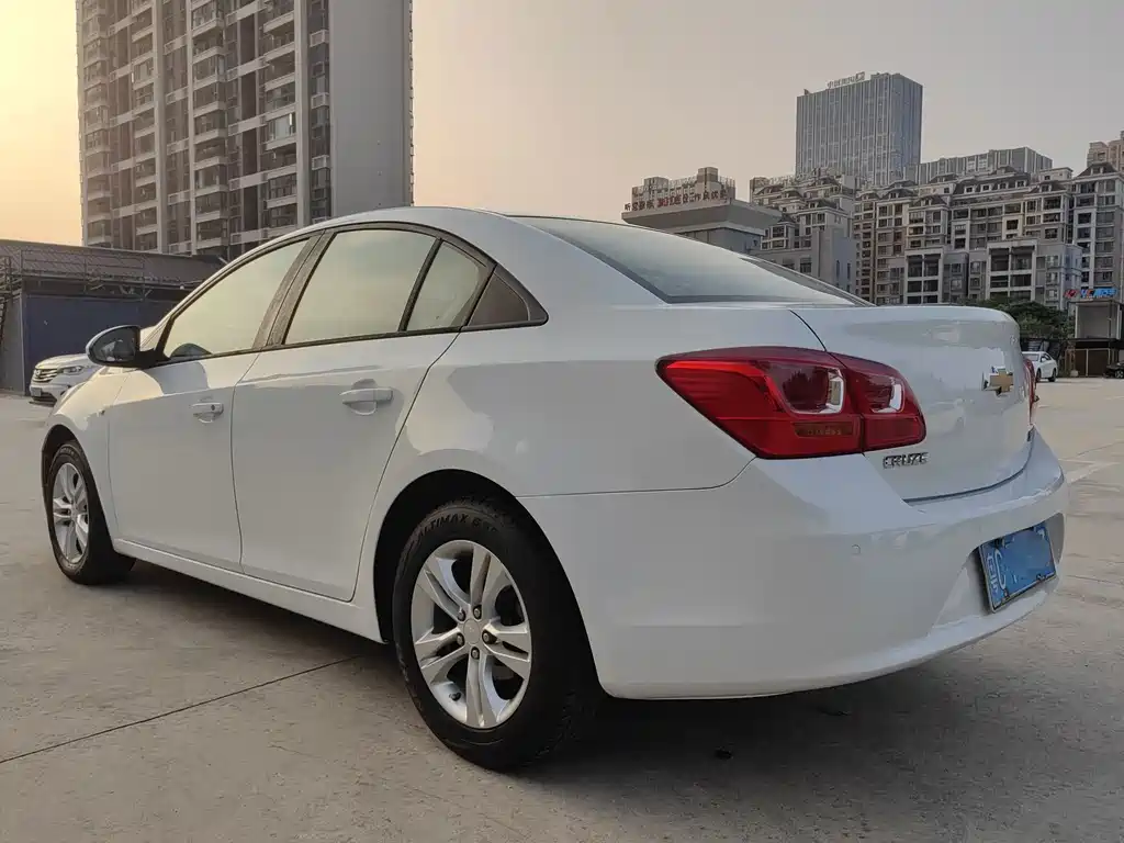 Chevrolet Cruze — миниатюра 9