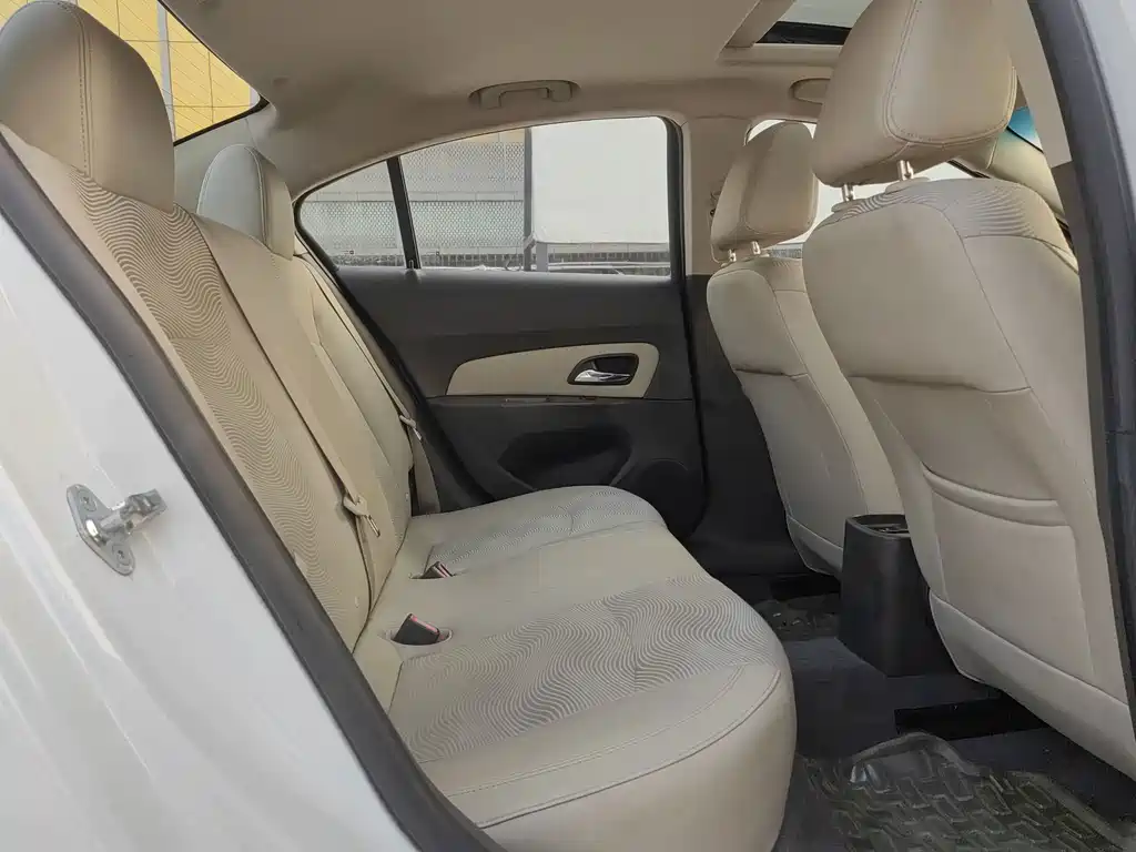 Chevrolet Cruze — миниатюра 13