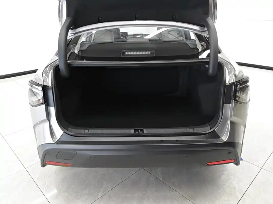 Toyota bZ3 — миниатюра 4