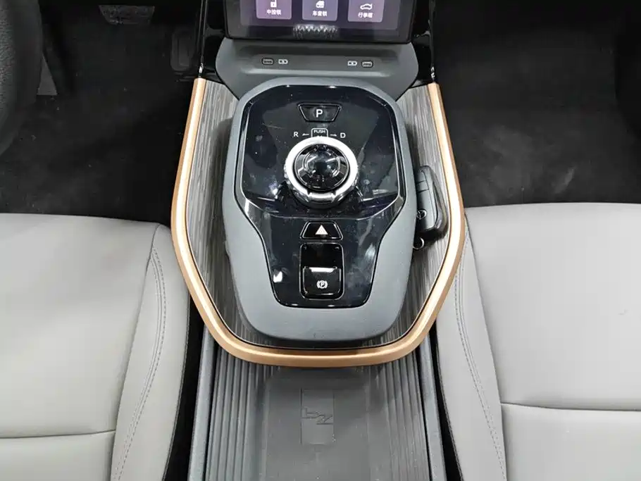 Toyota bZ3 — миниатюра 16