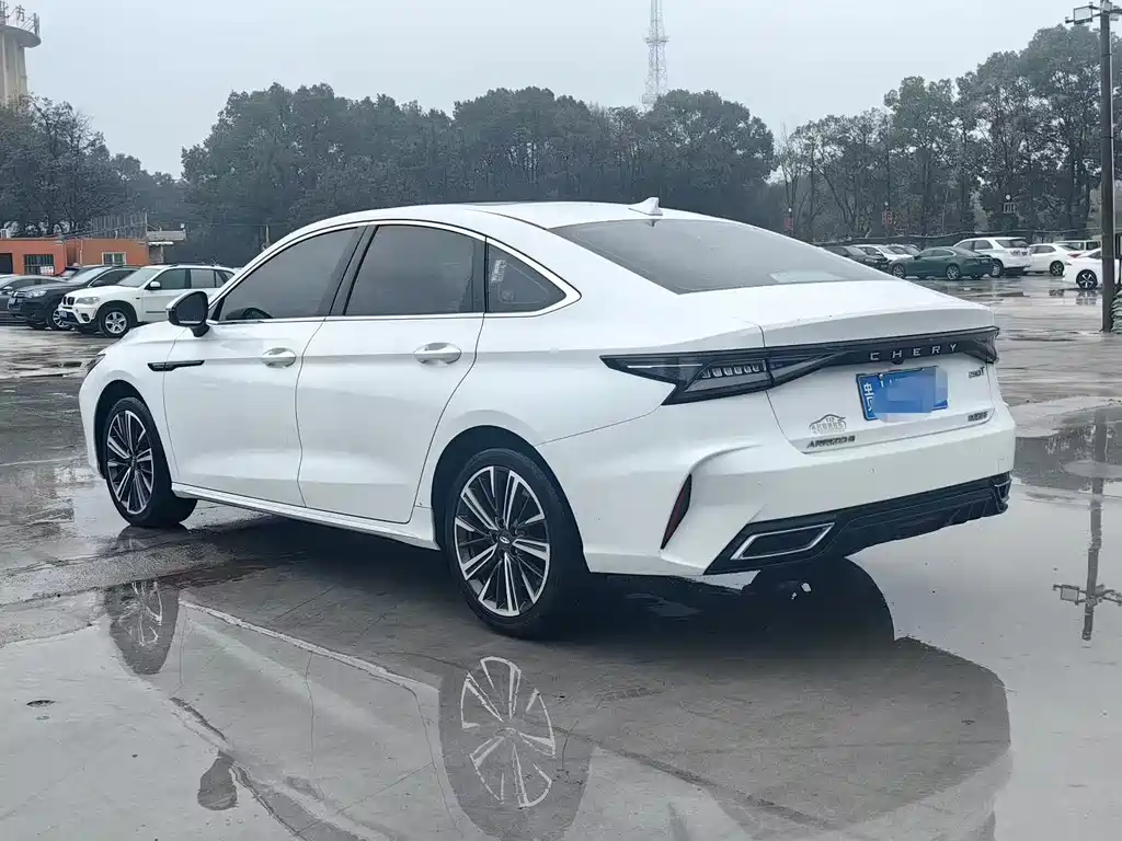 CHERY ARRIZO 8