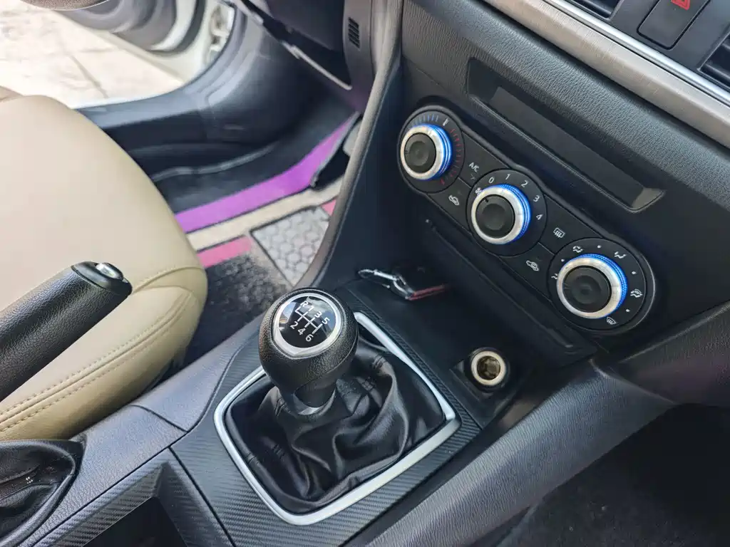 Mazda 3 Axela — миниатюра 14