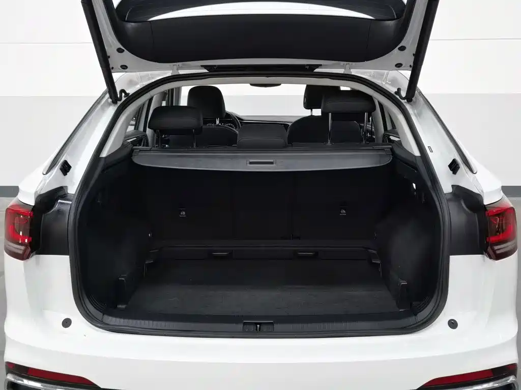 Volkswagen X — миниатюра 16
