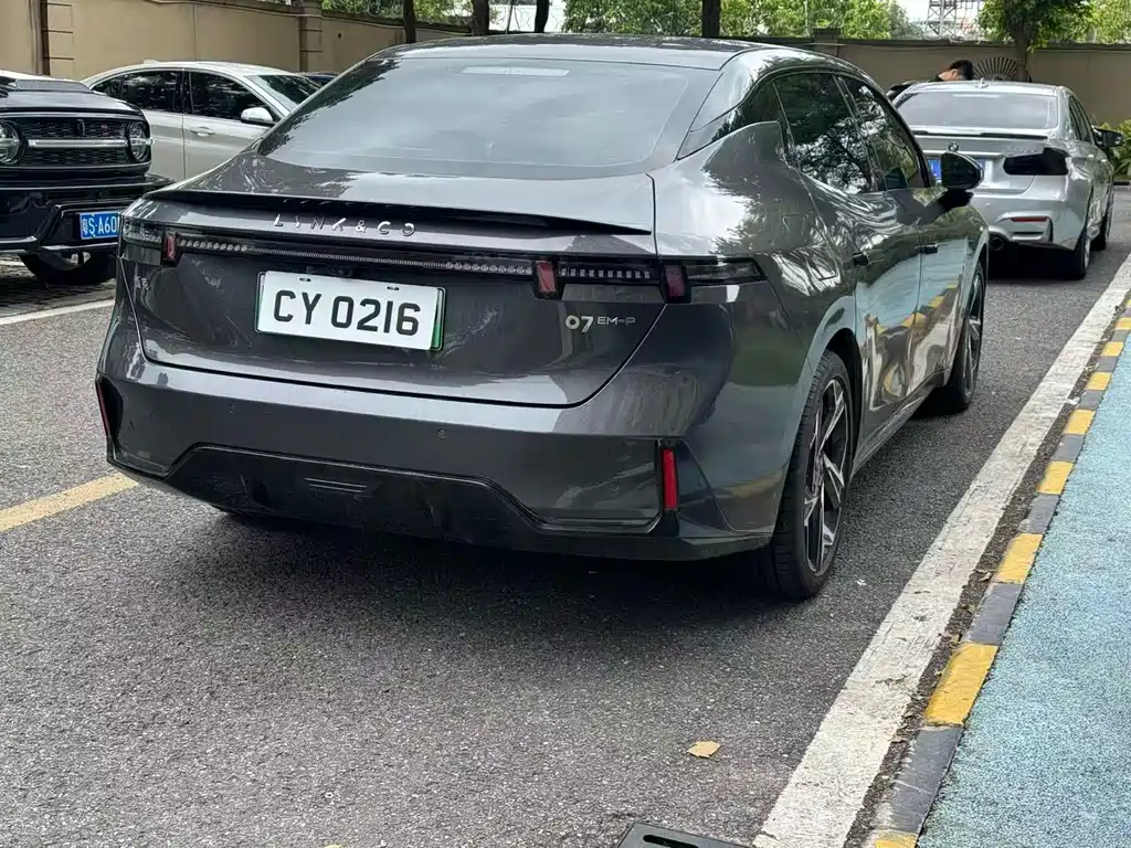 Lynk & Co 07 EM-P — миниатюра 8