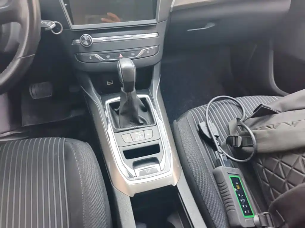 Peugeot 408 — миниатюра 14