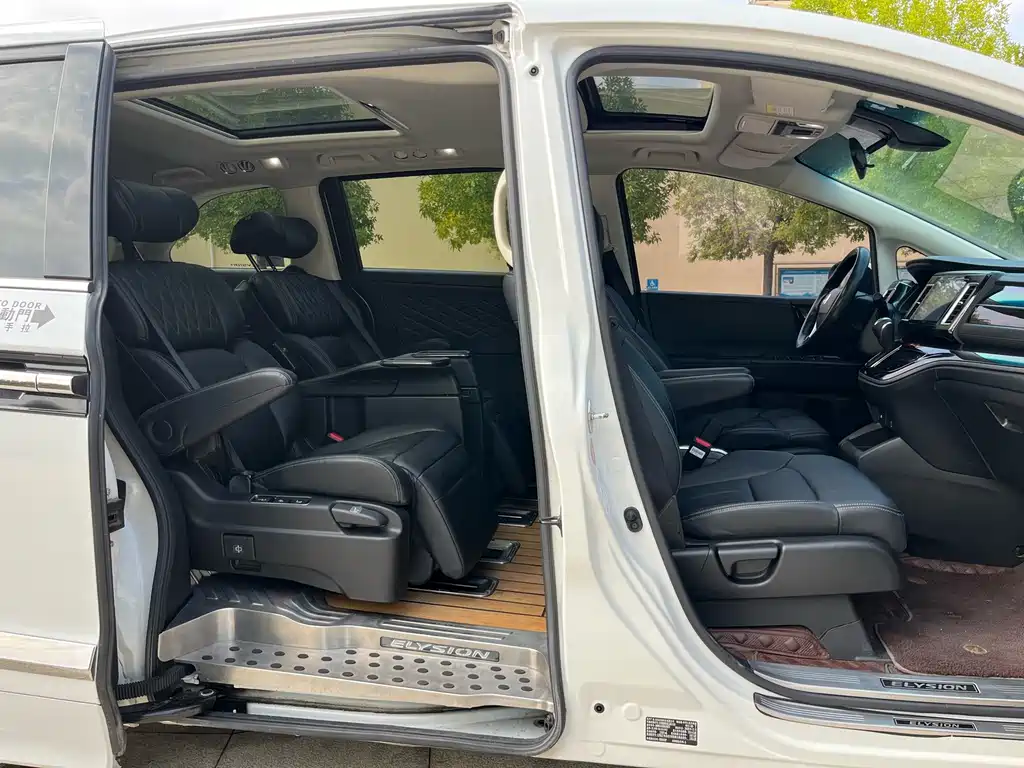 Honda Elysion — миниатюра 8