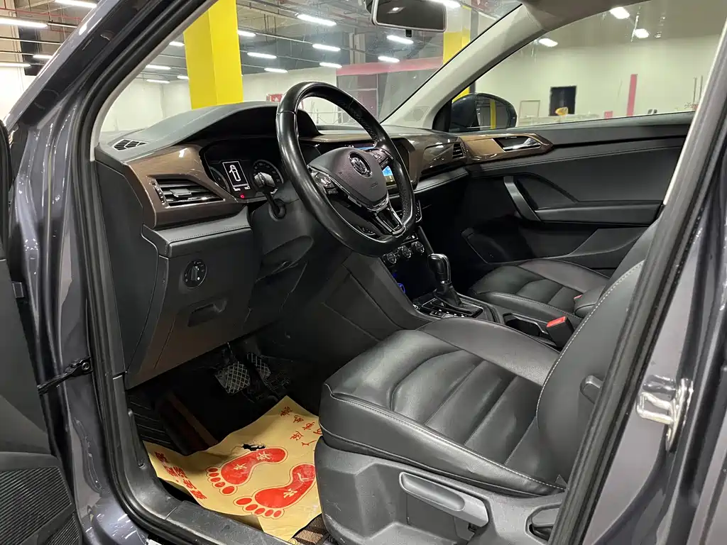Volkswagen Tharu — миниатюра 7