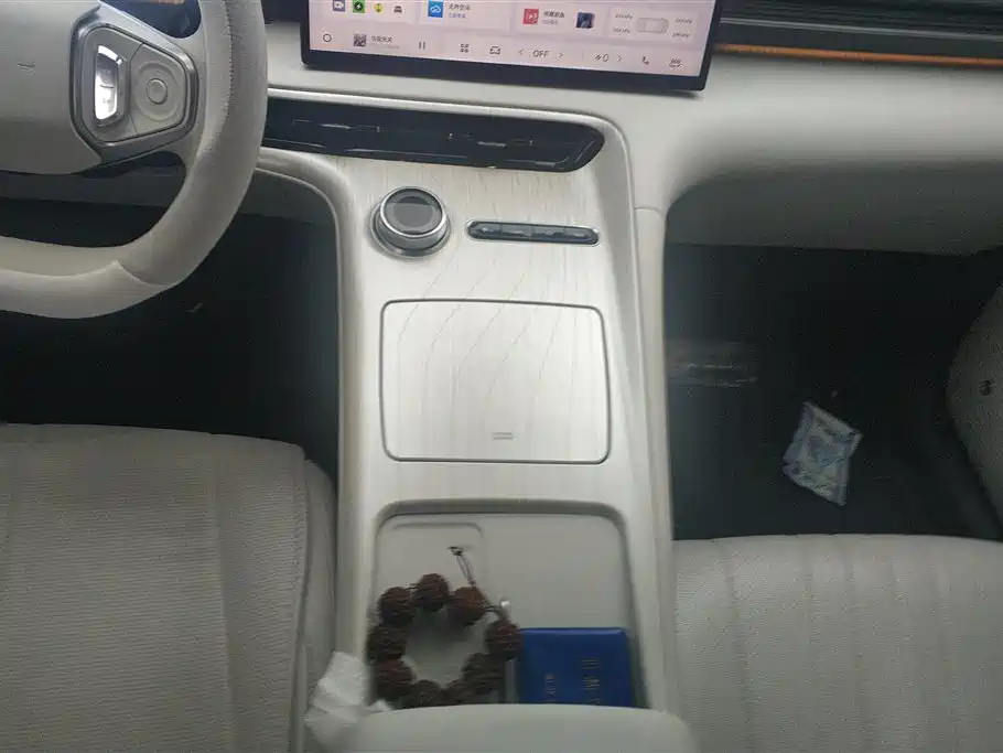 GEELY GALAXY GALAXY E5