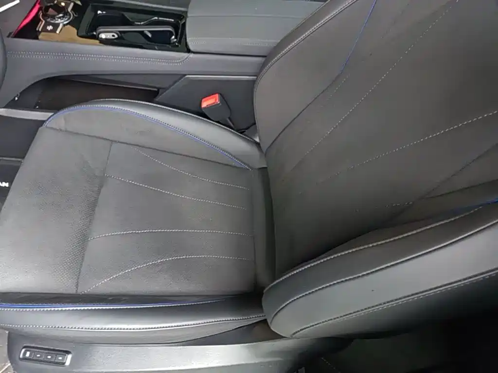 Volkswagen Tiguan L — миниатюра 15