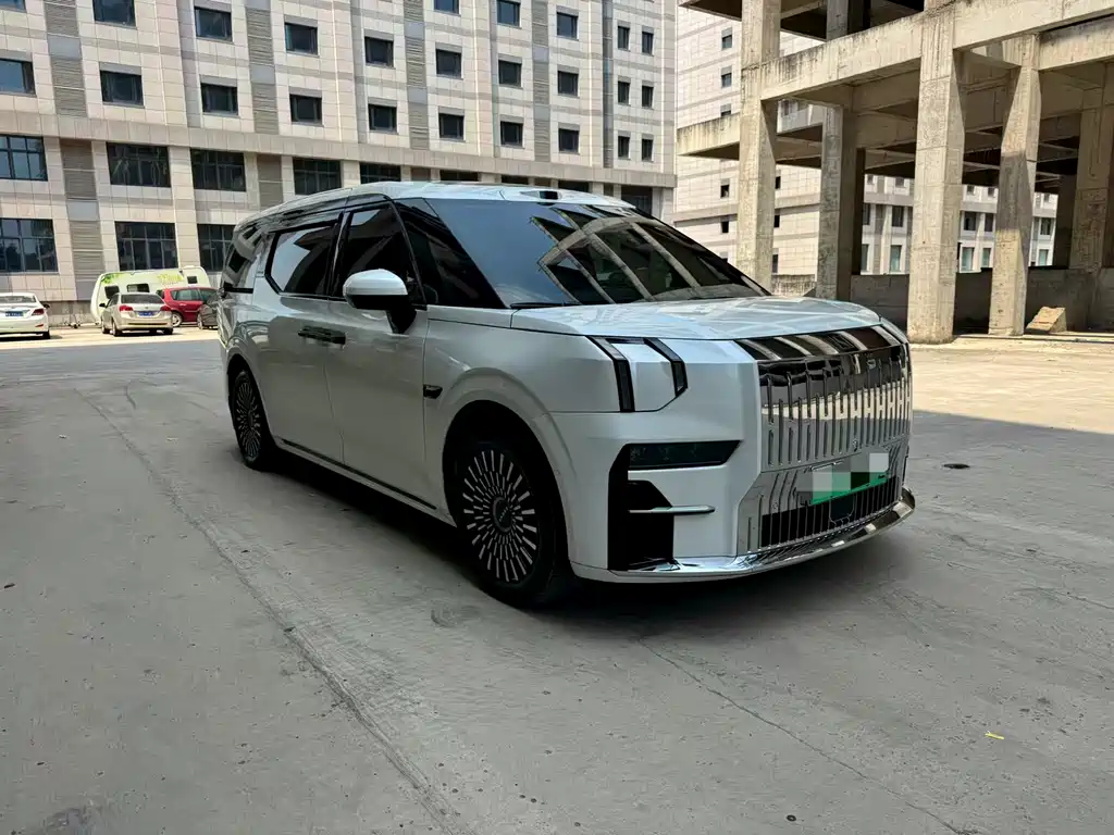 Zeekr 009 2024 мест 108kWh