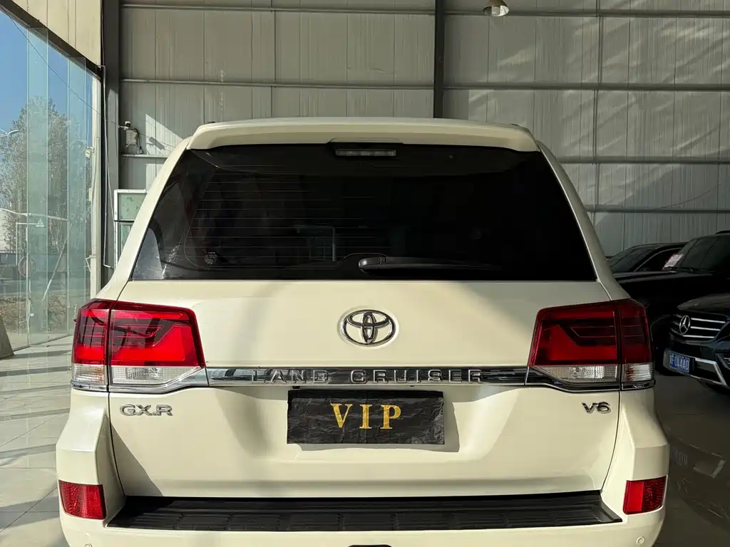 Toyota Land Cruiser 2016 4.0L AT
