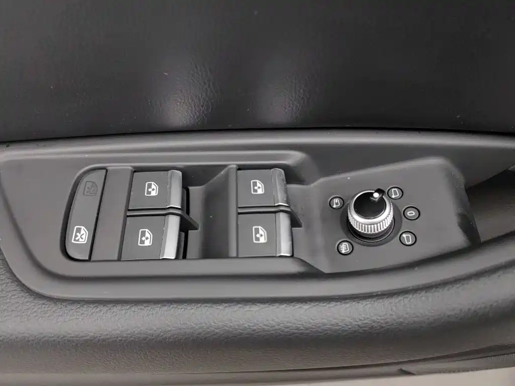 Audi A4L — миниатюра 9