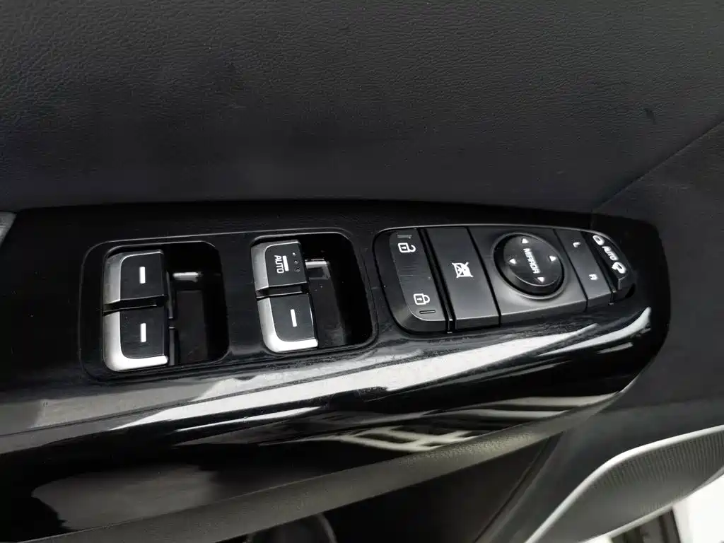 Kia KX5 — миниатюра 9