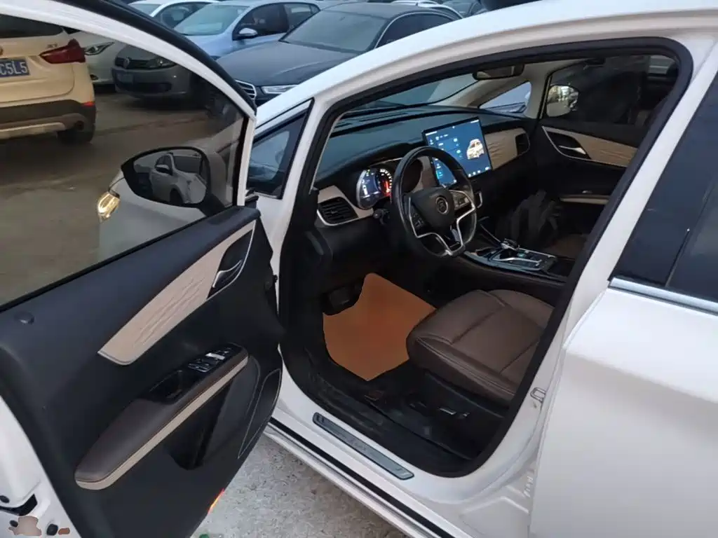 BYD MAX New Energy — миниатюра 16