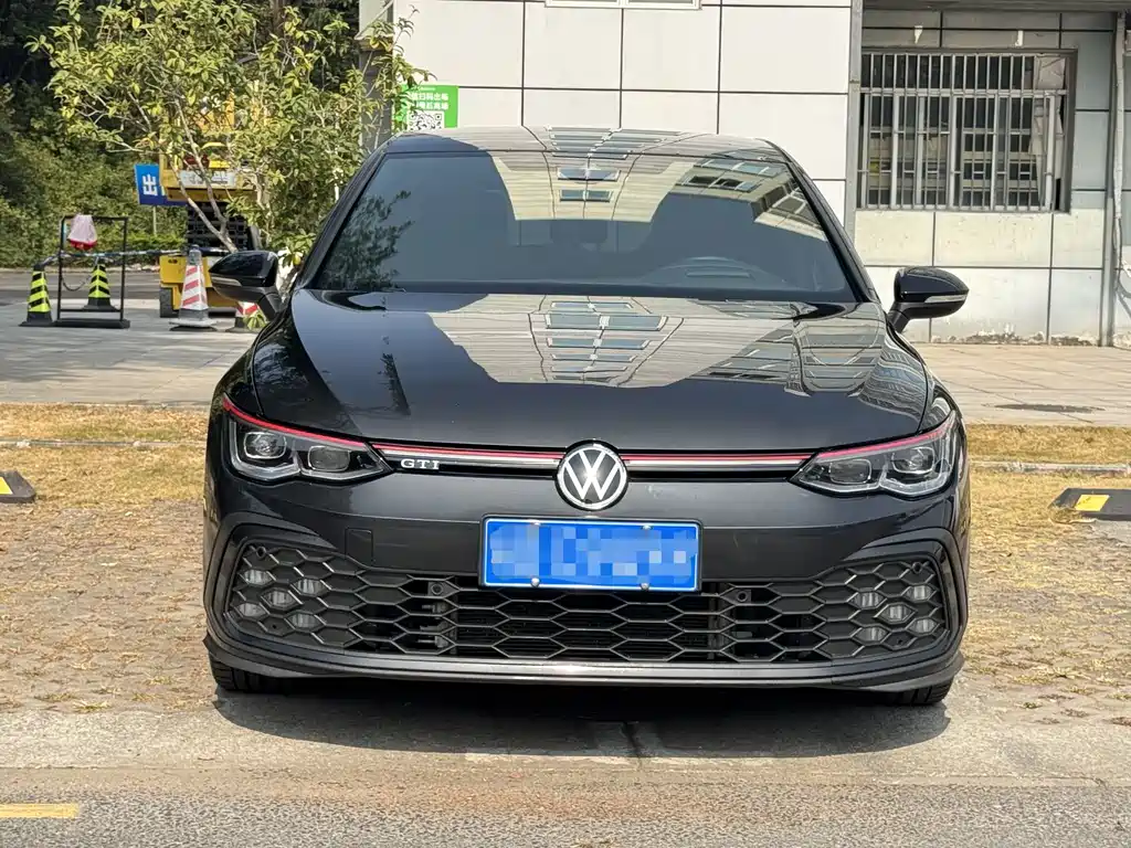 VOLKSWAGEN GOLF GTI