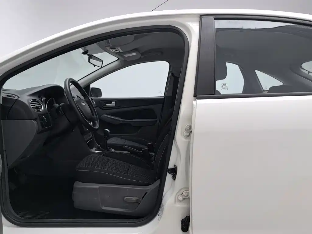 Ford Focus — миниатюра 10