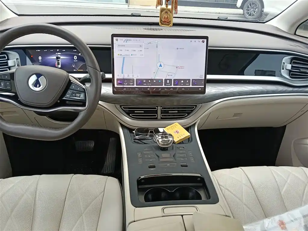 Denza D9 2024 DM-i 980 Luxury