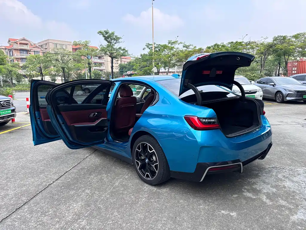 BMW i3 — миниатюра 24