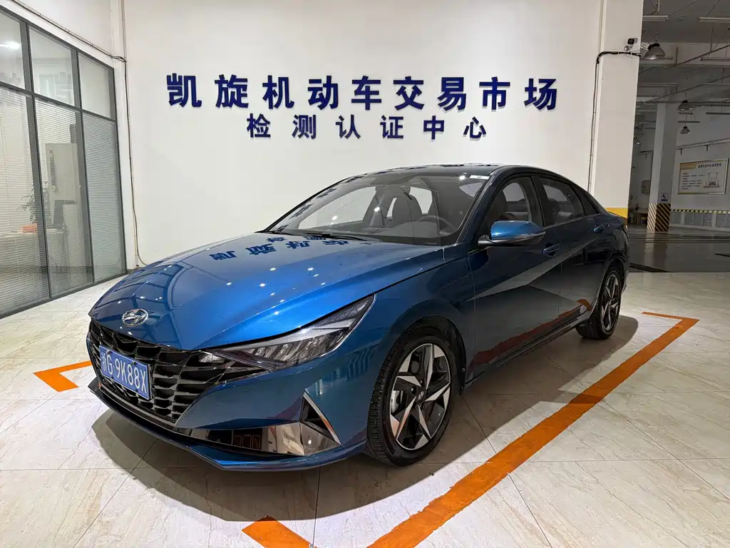 Hyundai Elantra