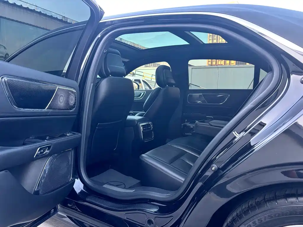 Lincoln Continental — миниатюра 10