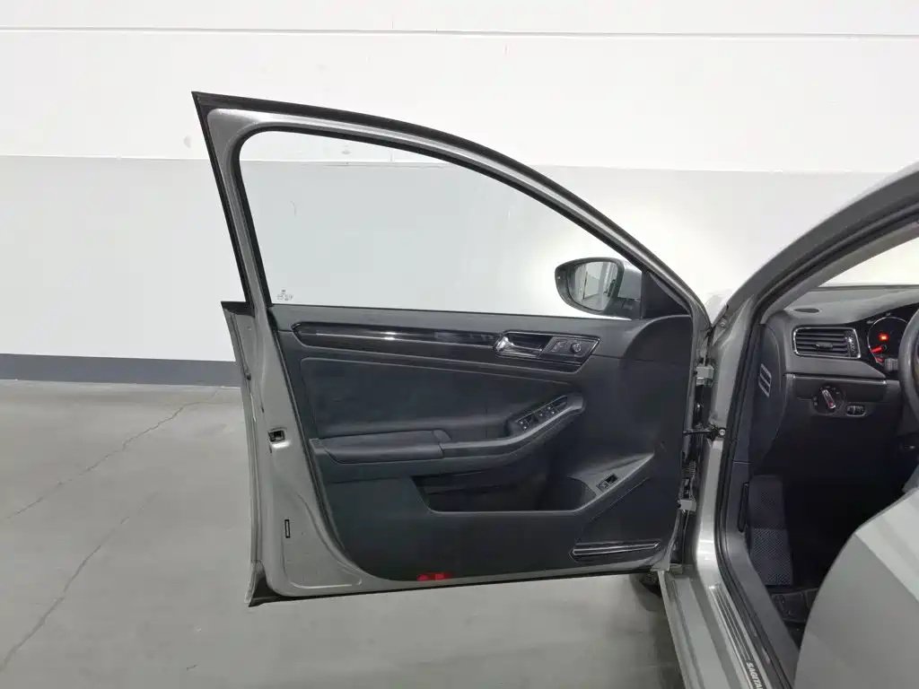 Volkswagen Sagitar — миниатюра 8