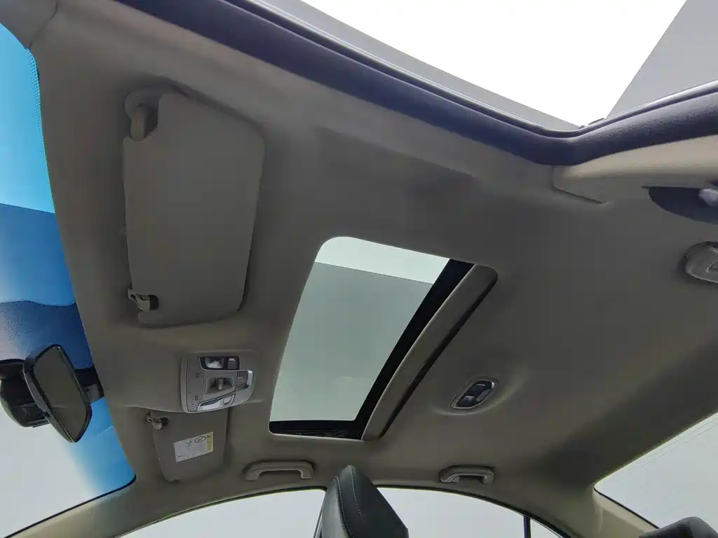 Geely Emgrand — миниатюра 14
