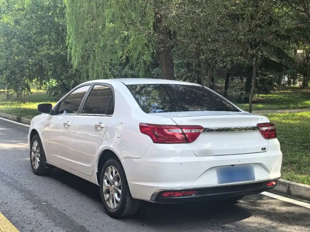 Geely Vision — миниатюра 7