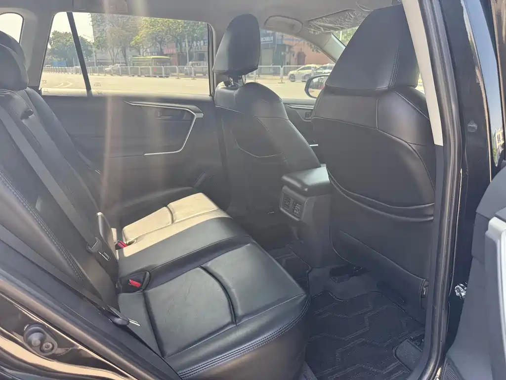 TOYOTA RAV4 RONGFANG