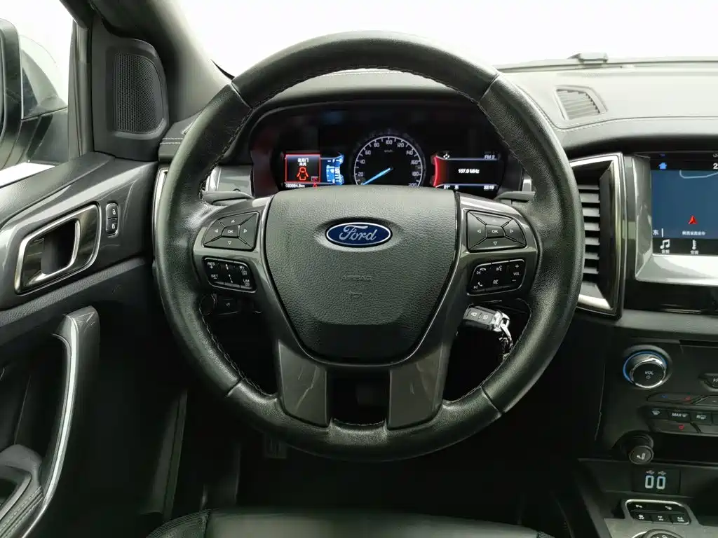 Ford Everest — миниатюра 11