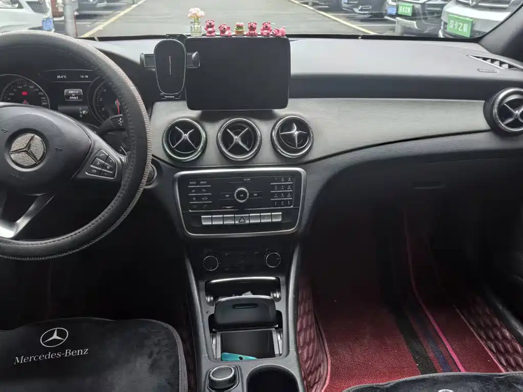 Mercedes-Benz CLA 2018 CLA 200 Fashion
