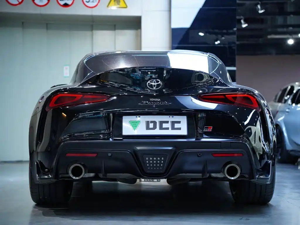 Toyota Supra — миниатюра 10