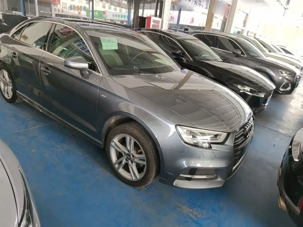 Audi A3 2019 Limousine 35 TFSI Fashion VI