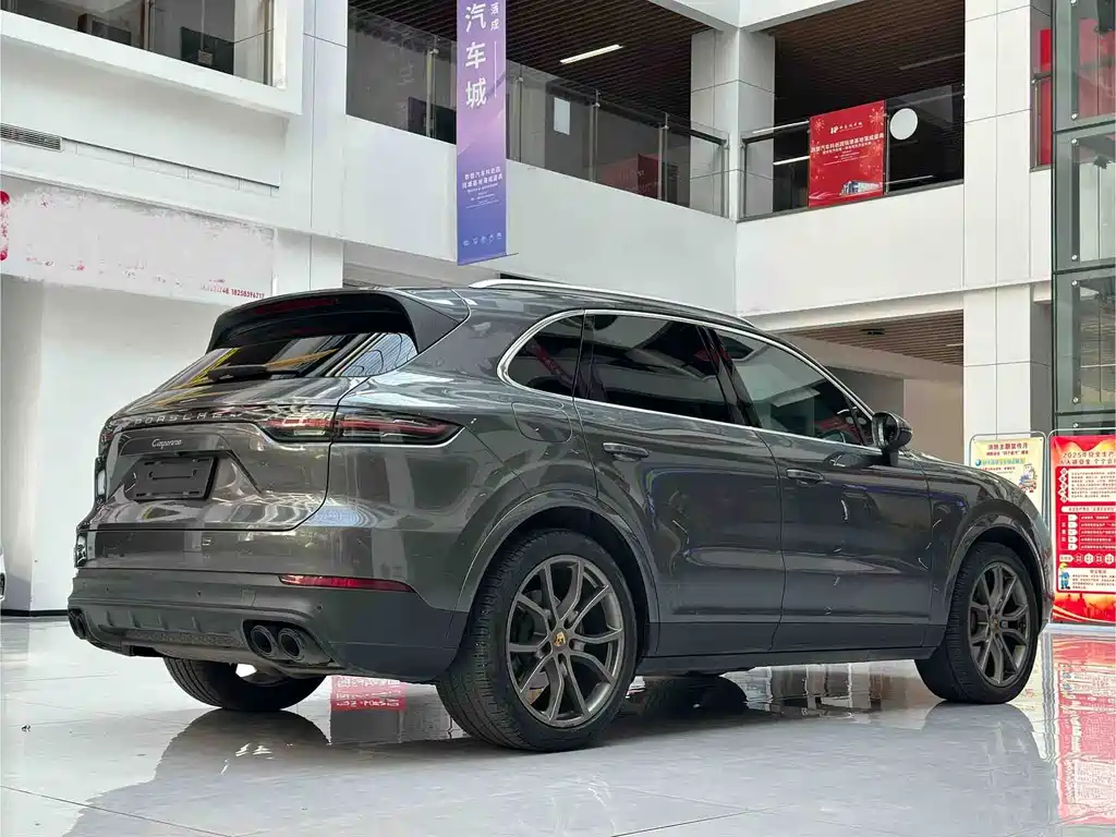 PORSCHE CAYENNE