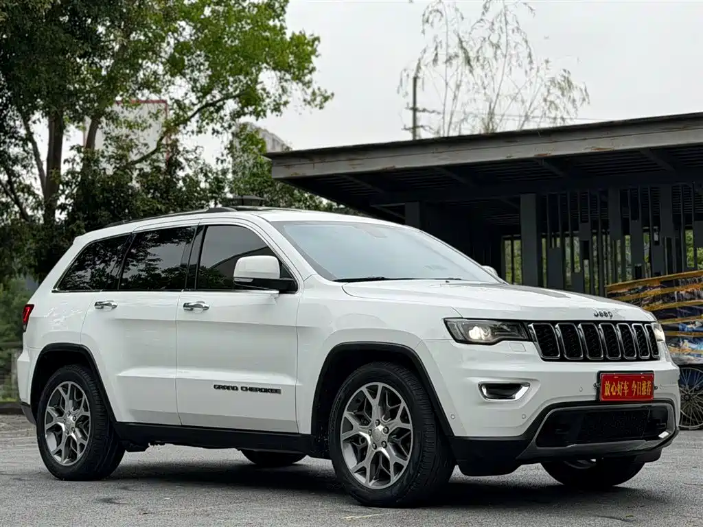 Jeep Grand Cherokee (Import) 2022