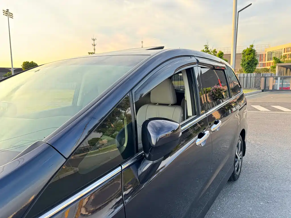 Honda Odyssey 2015 2.4L Luxury
