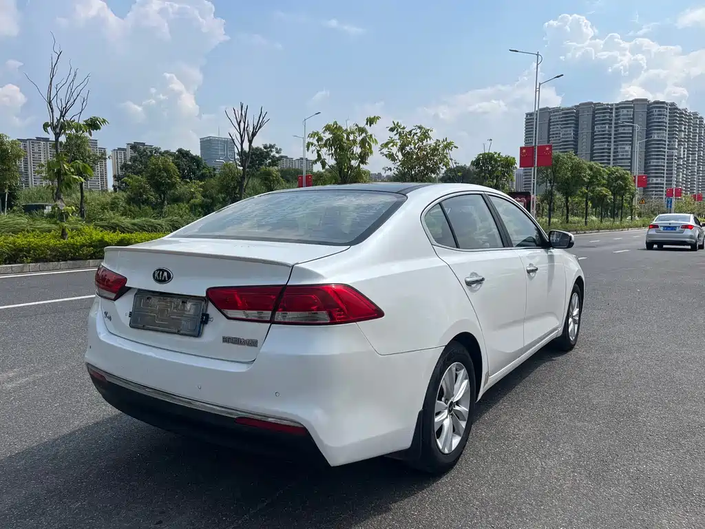 Kia K4 — миниатюра 5