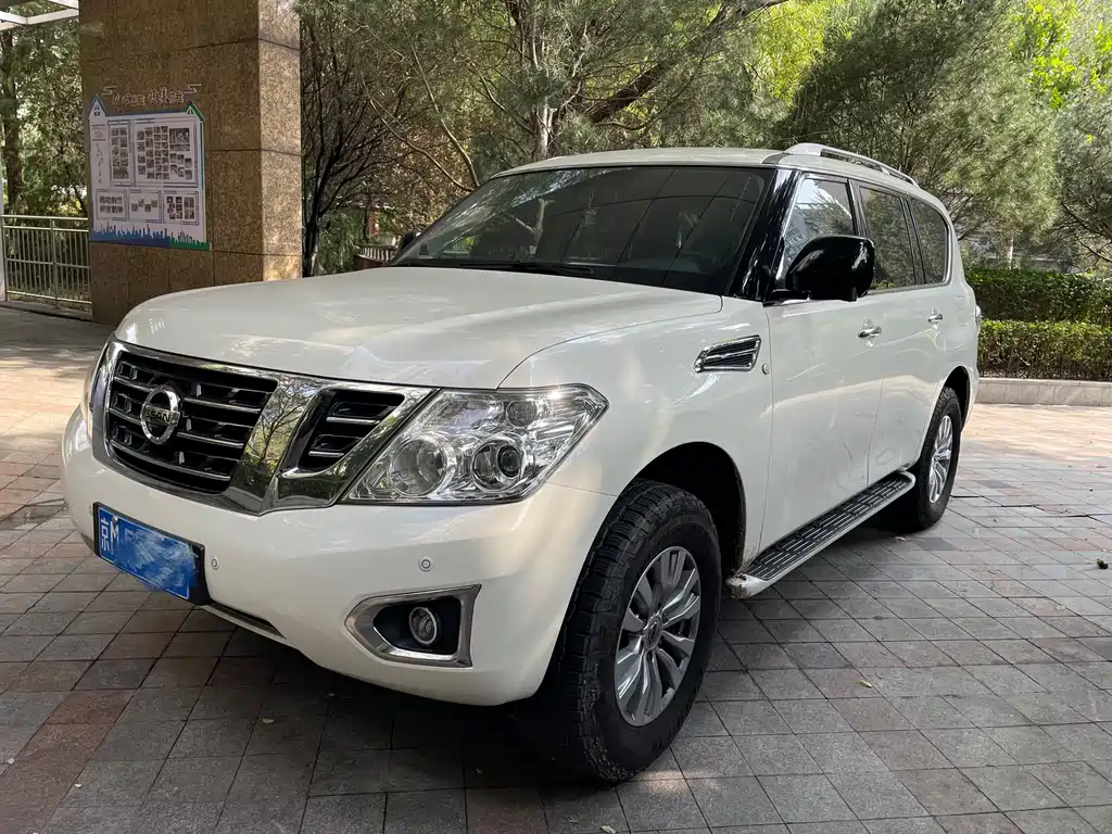 NISSAN TOURE