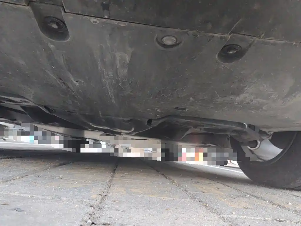 Tesla Model Y — миниатюра 24