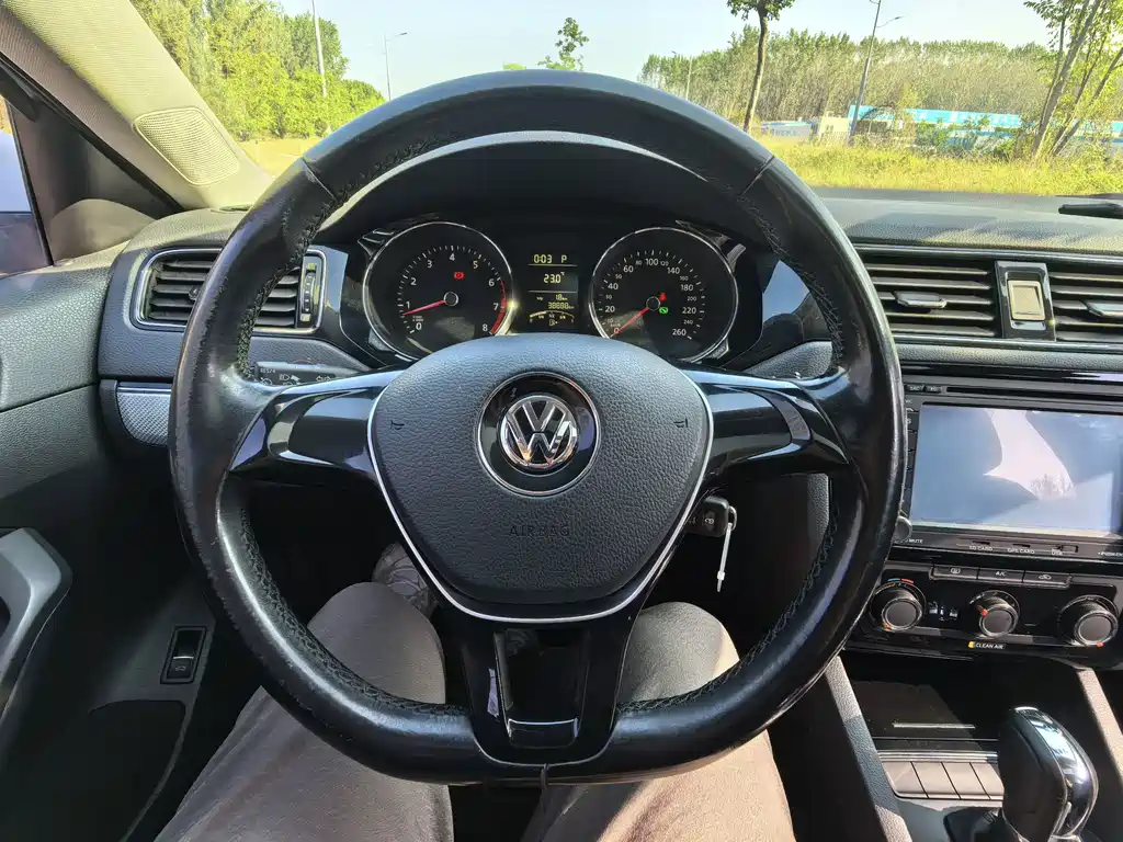 Volkswagen Sagitar — миниатюра 7