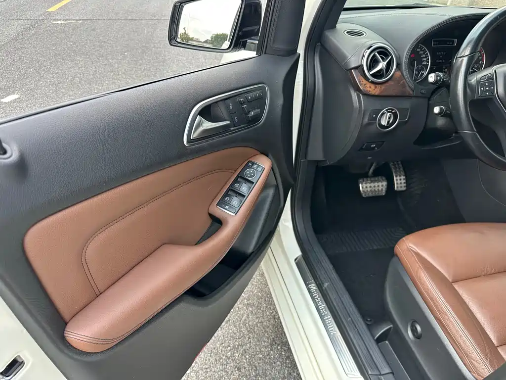 Mercedes-Benz B-Class — миниатюра 14