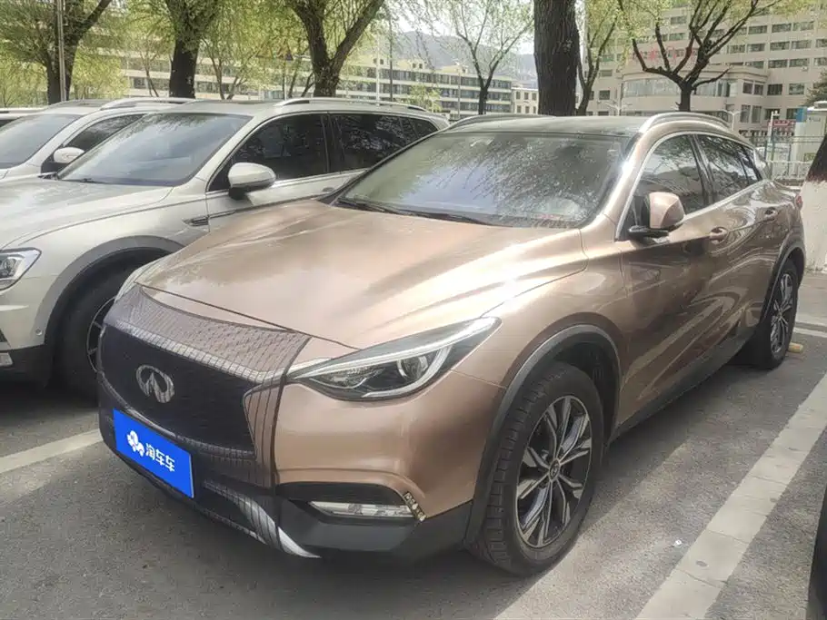 Infiniti QX30 2019