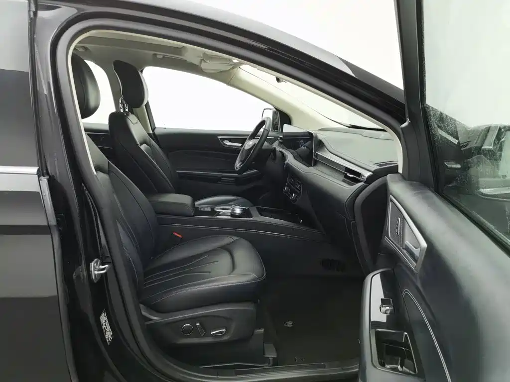 Ford Edge — миниатюра 23