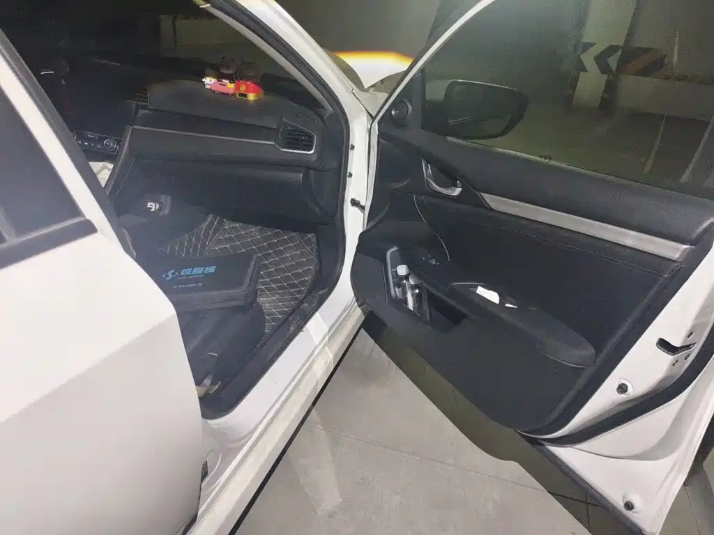 Honda Civic — миниатюра 18