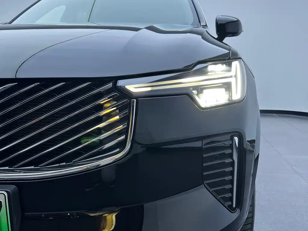 Volvo XC90 PHEV — миниатюра 24