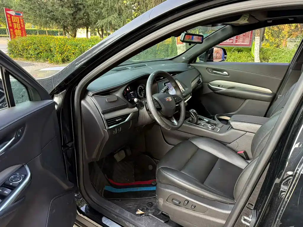 Cadillac XT4 — миниатюра 4