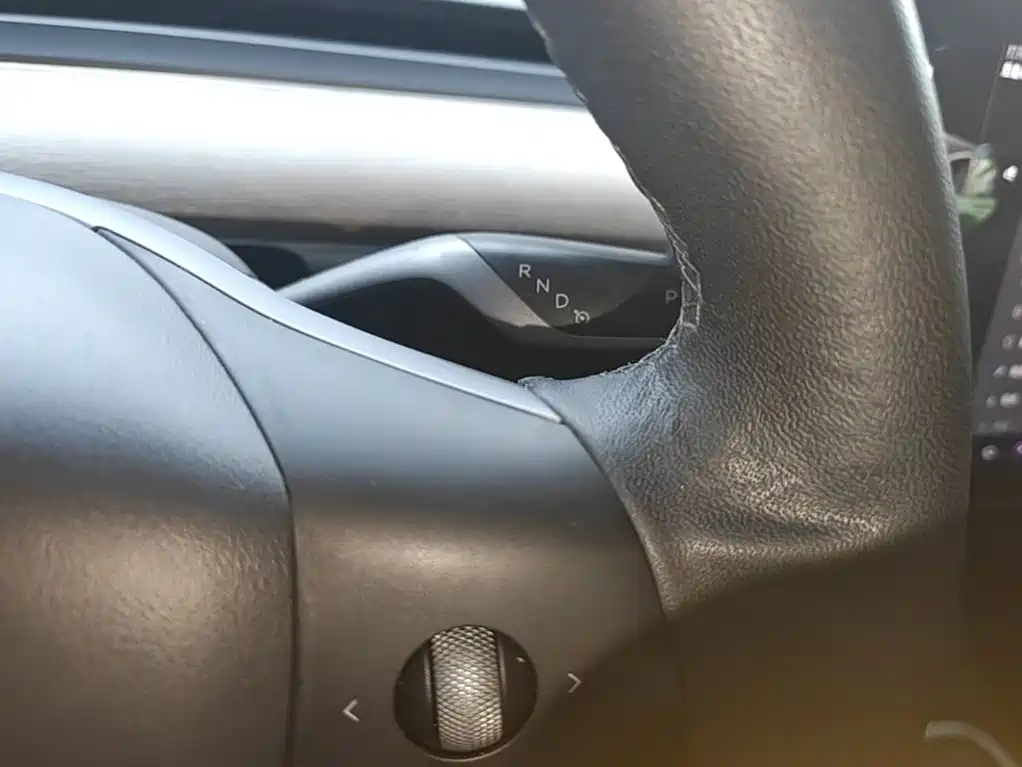 Tesla Model 3 — миниатюра 14