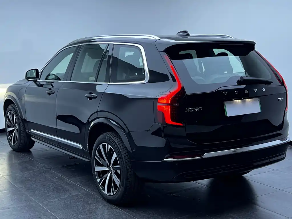 Volvo XC90 PHEV — миниатюра 6