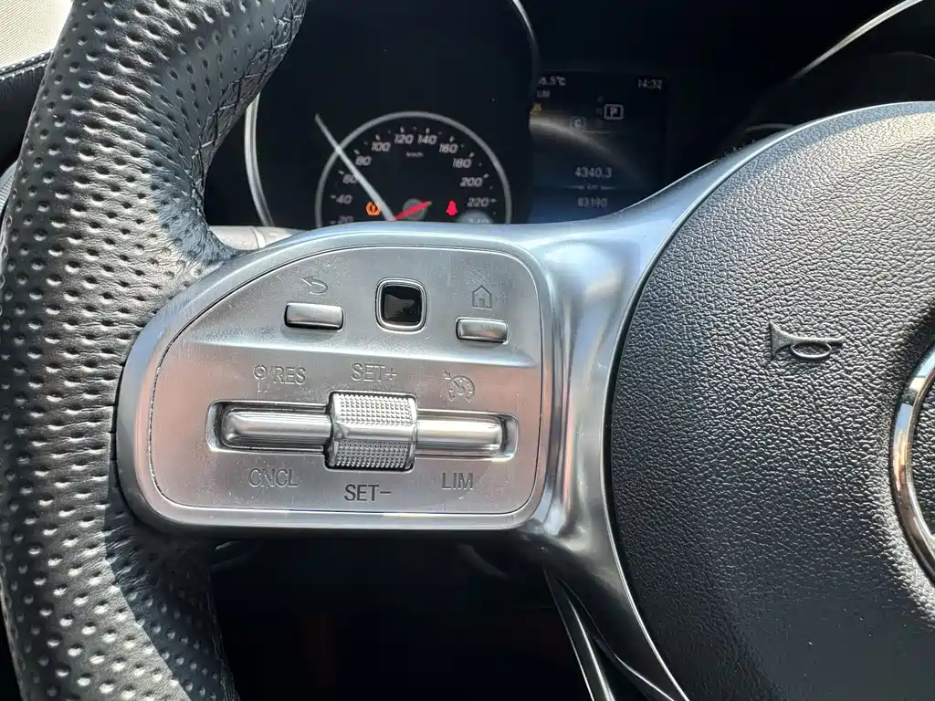Mercedes-Benz C-Class — миниатюра 16