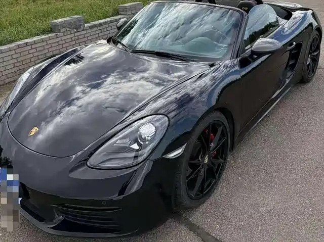 PORSCHE 718