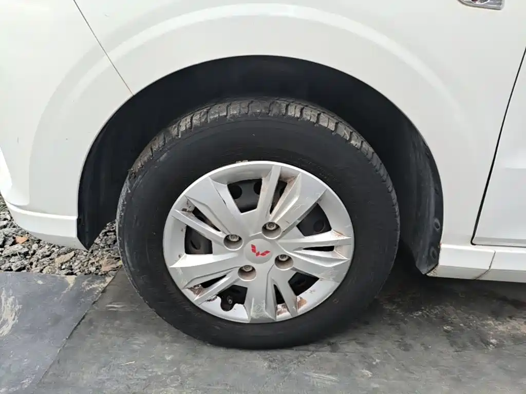 Wuling Hongguang — миниатюра 23